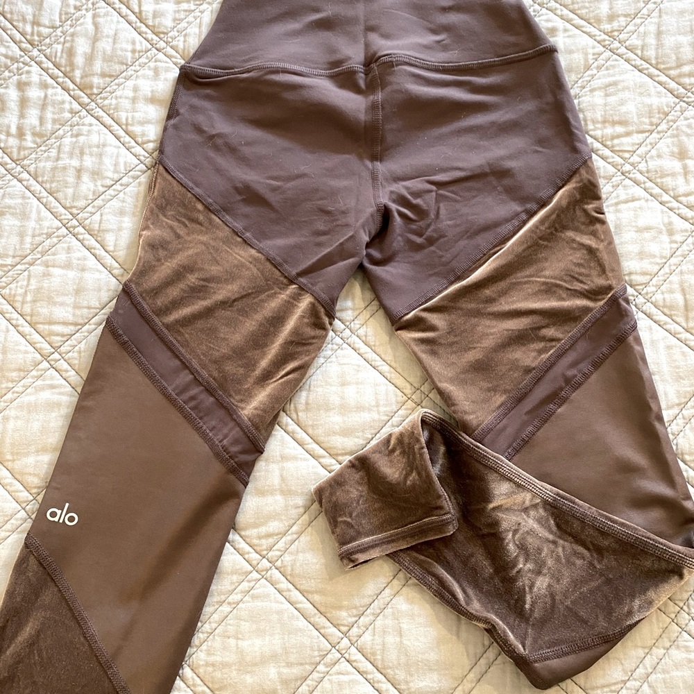 Alo Leggings